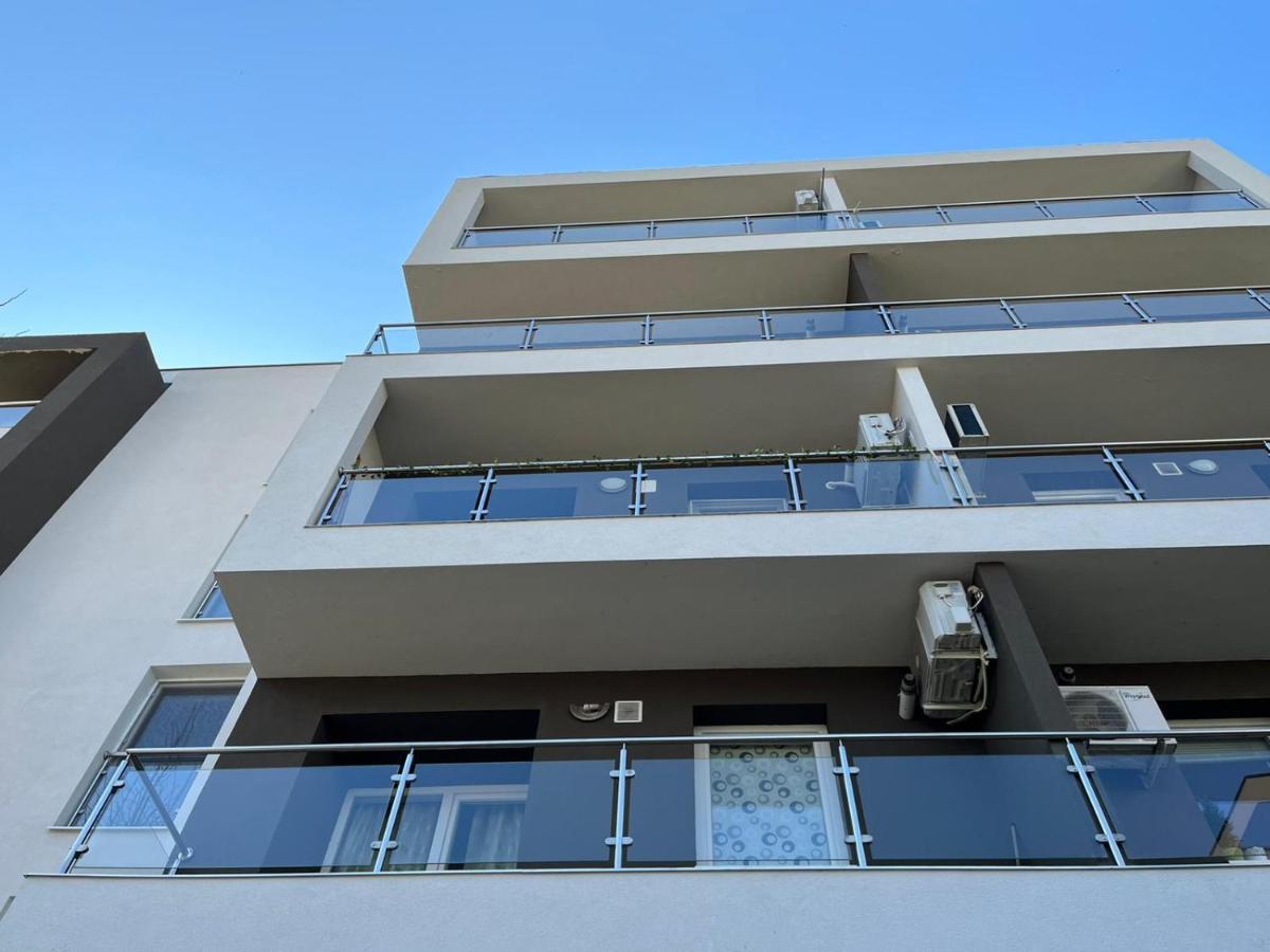 אוטופן Tranzzzit Airport Apartment מראה חיצוני תמונה